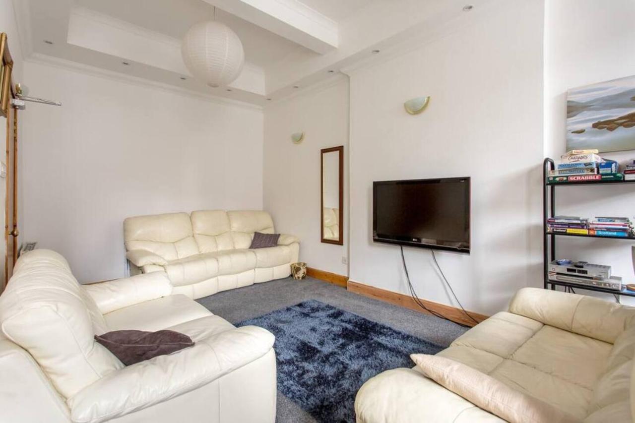 Joivy 3 Bed Flat In Old Town, Close To Grassmarket