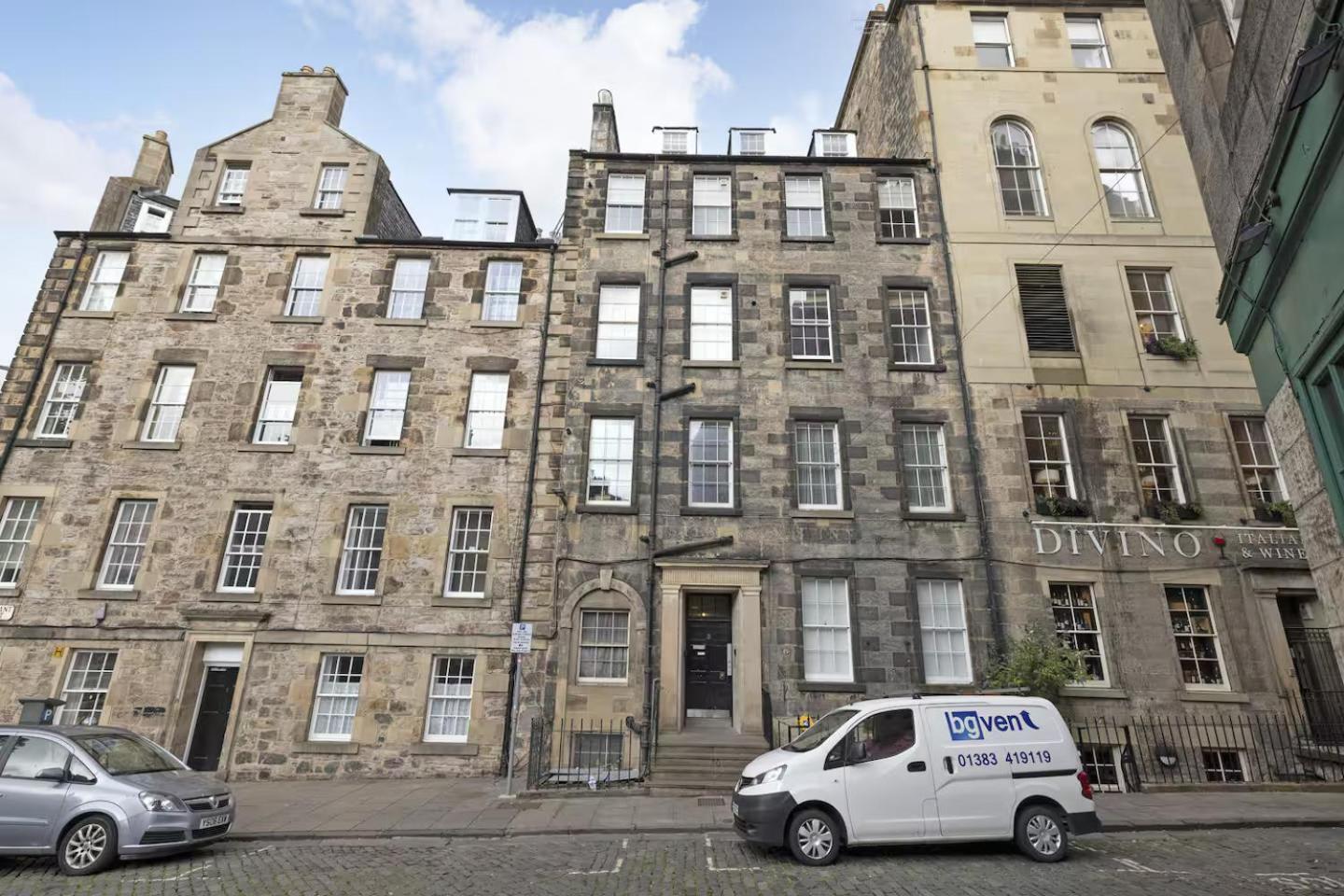 Joivy 3 Bed Flat In Old Town, Close To Grassmarket *