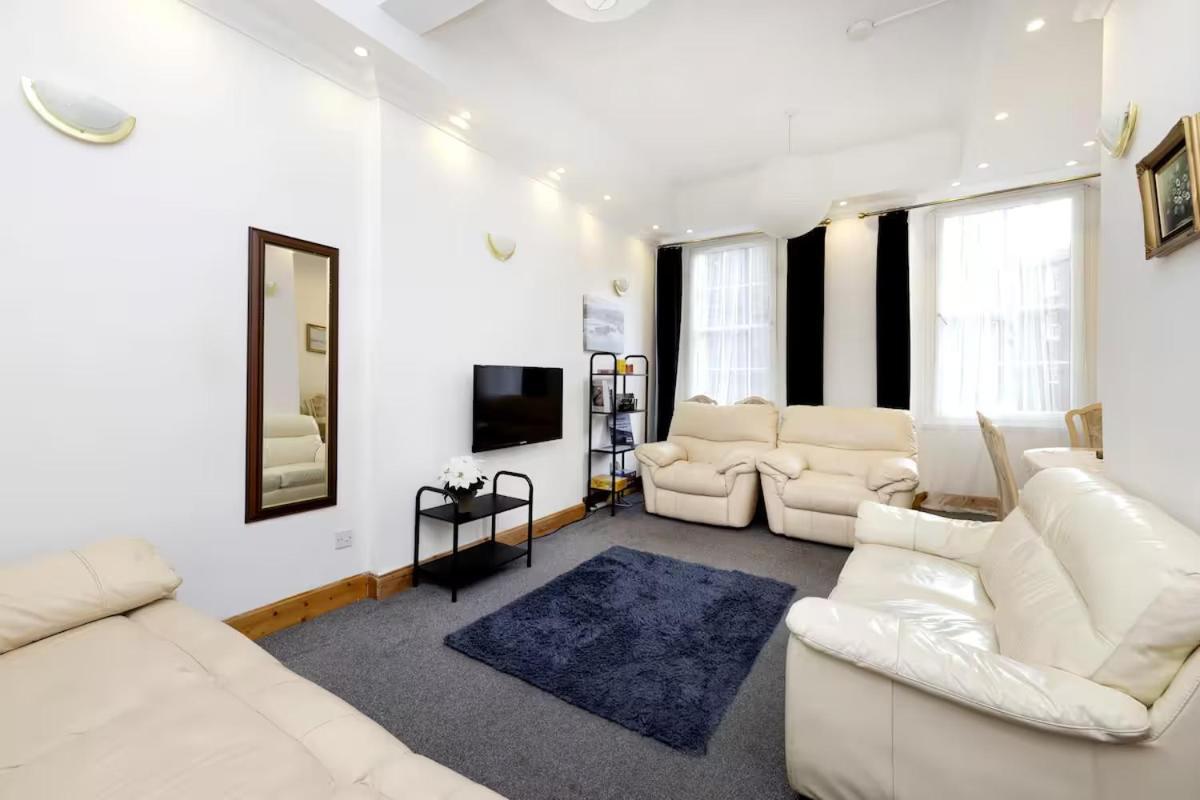 Joivy 3 Bed Flat In Old Town, Close To Grassmarket Édimbourg